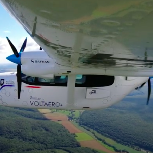 Tour de france Edeis Volatero d'un avion hybride. Etape 3 : Troyes....